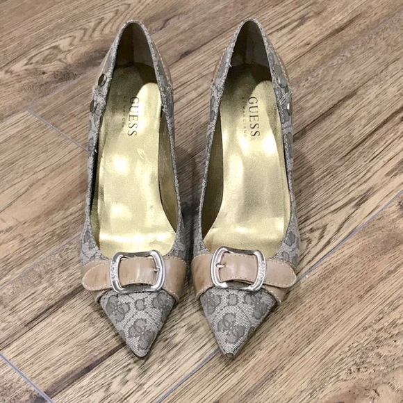 Stylish GUESS Shoes in Excellent Condition. Size: 7
Leather Sole - Picture 1 of 4